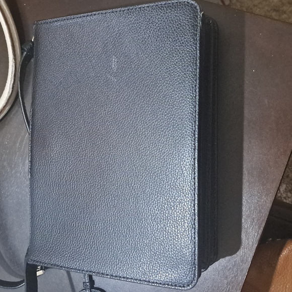 CCO Temorary Price Drop - Kate Spade crossbody bag - Picture 8 of 13